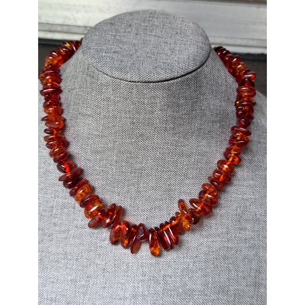 Vintage Natural Baltic Amber Beaded Necklace Polished Nugget Stones
